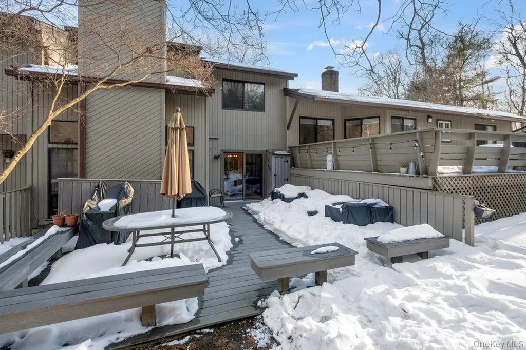 8 Wimbledon Court Jericho NY 11753