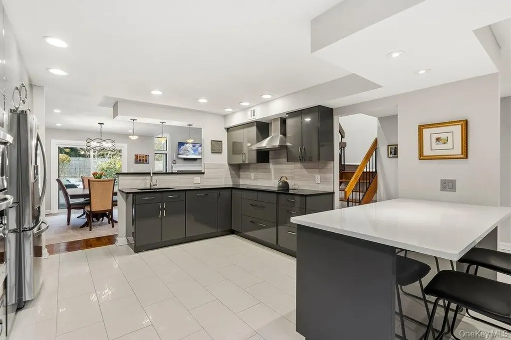 8 Wimbledon Court Jericho NY 11753