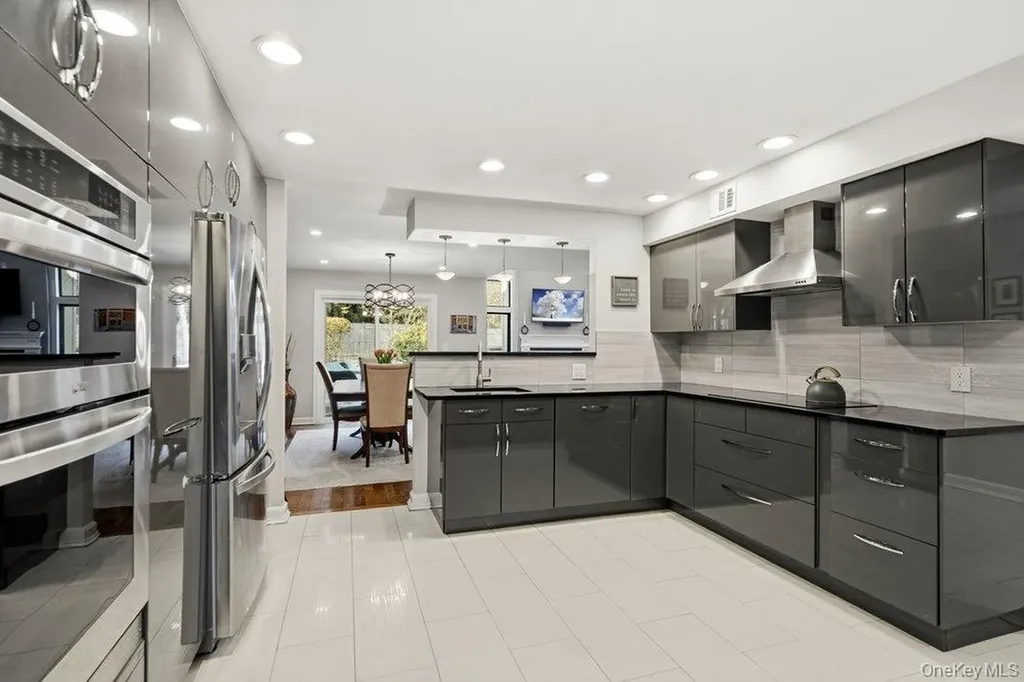 8 Wimbledon Court Jericho NY 11753
