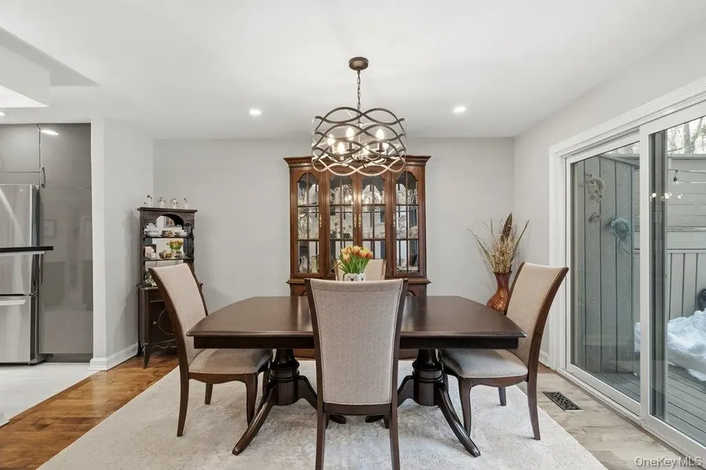 8 Wimbledon Court Jericho NY 11753