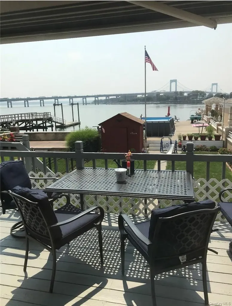 3186 Tierney Place Bronx NY 10465