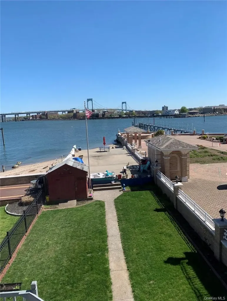 3186 Tierney Place Bronx NY 10465