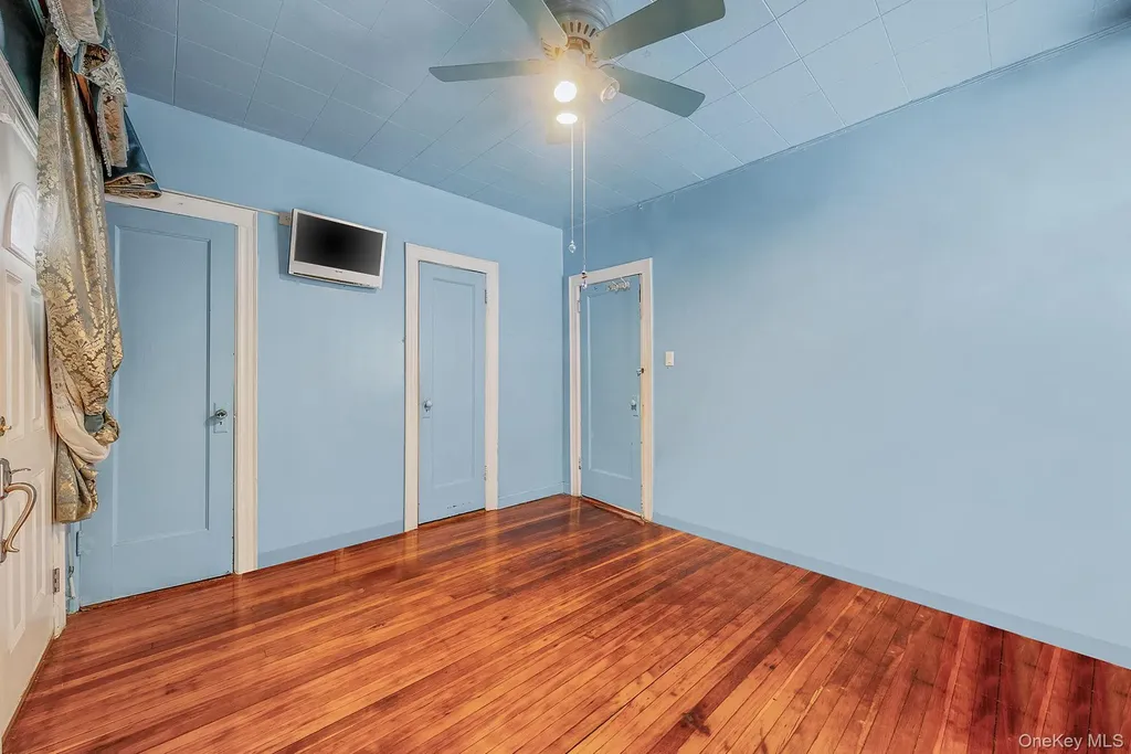 559 E 28th Street Brooklyn NY 11210