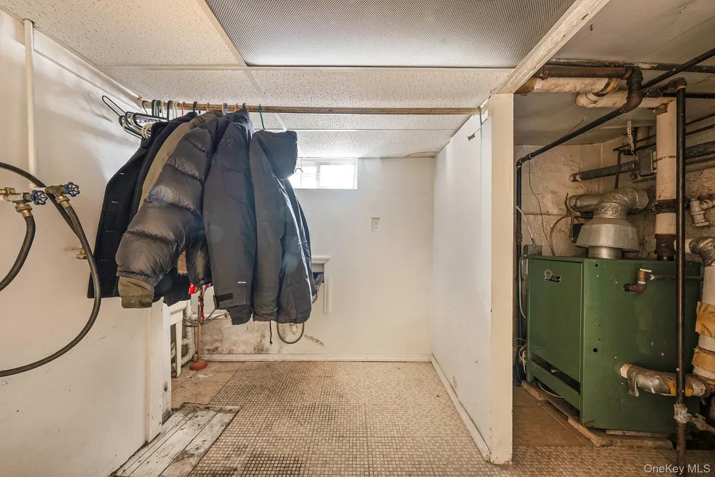559 E 28th Street Brooklyn NY 11210
