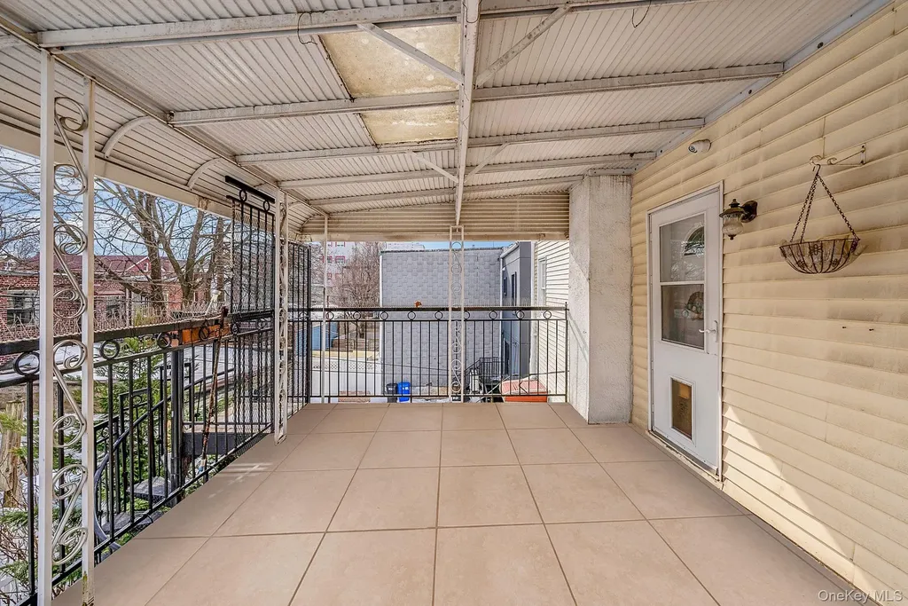 559 E 28th Street Brooklyn NY 11210
