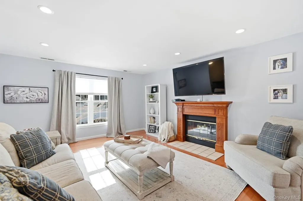 4401 Hickory Hollow Lane Carmel NY 10512