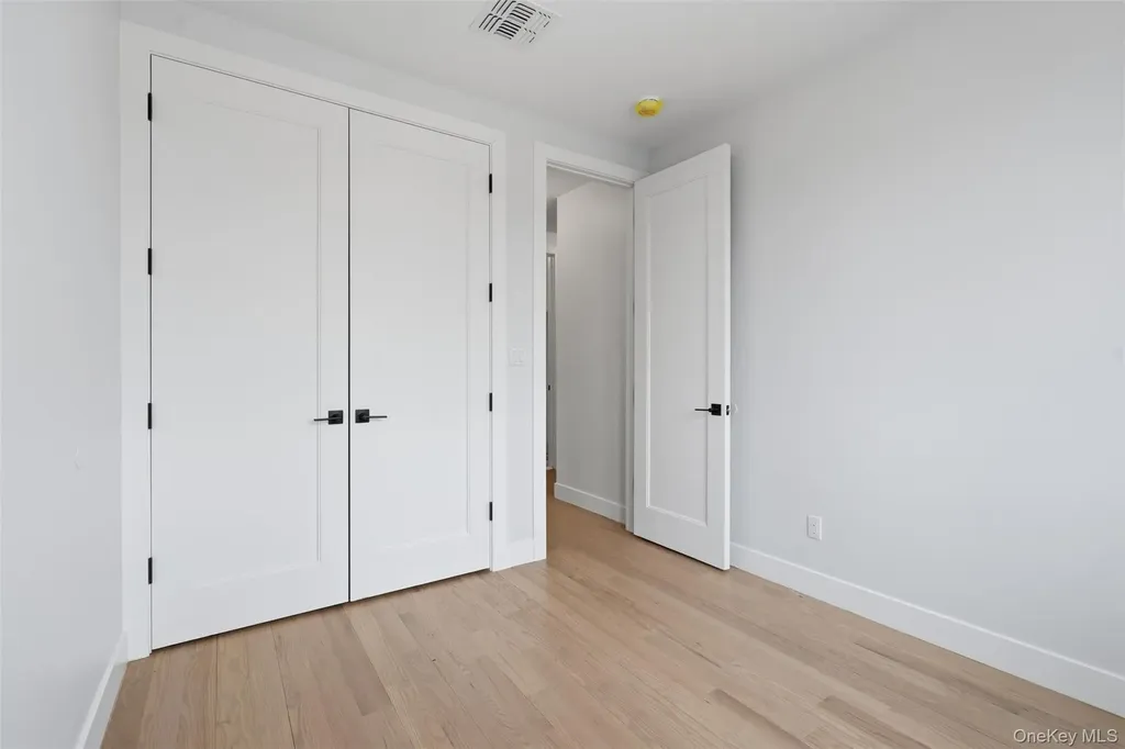 7 Valley Way Spring Valley NY 10977