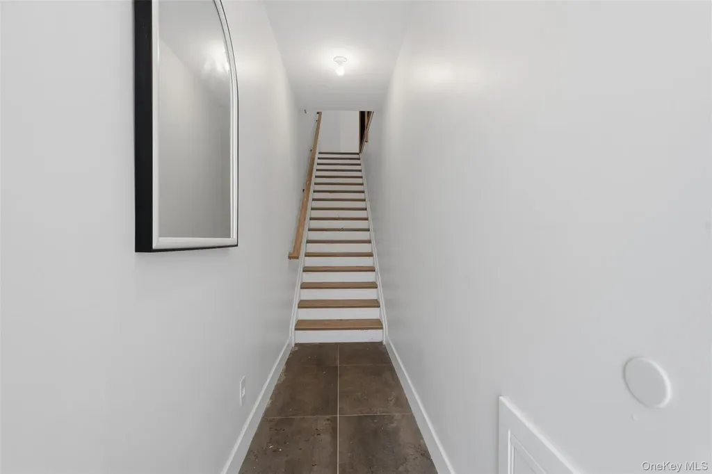 7 Valley Way Spring Valley NY 10977