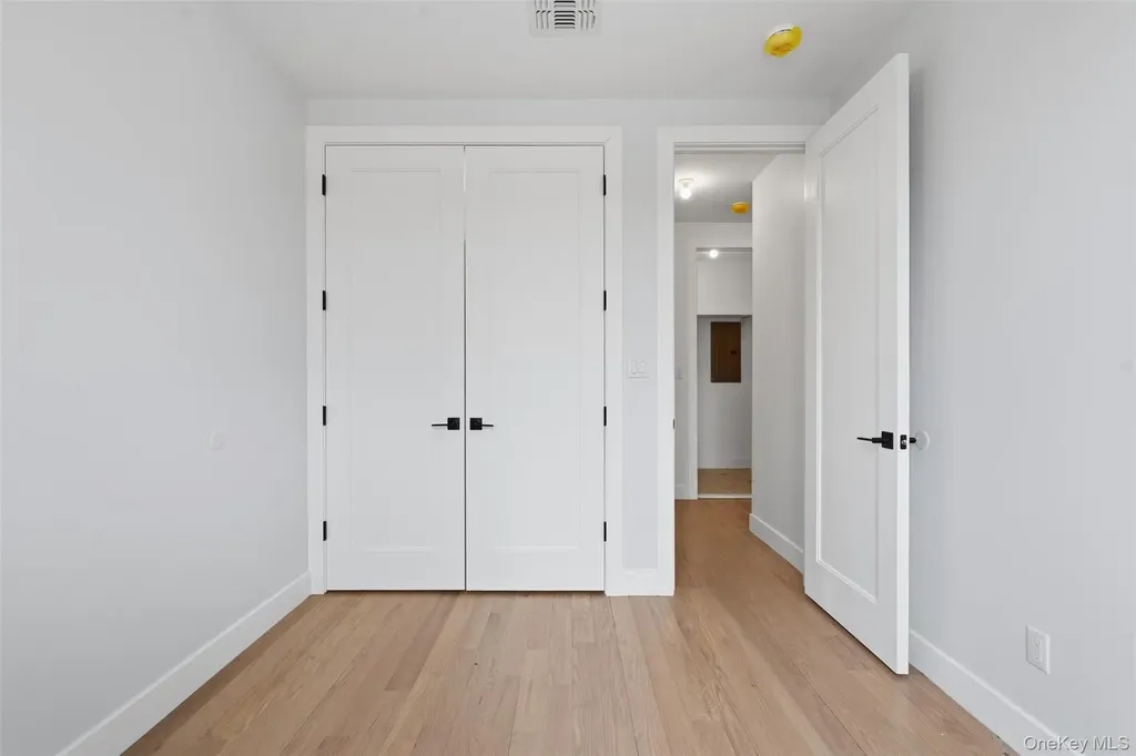 7 Valley Way Spring Valley NY 10977