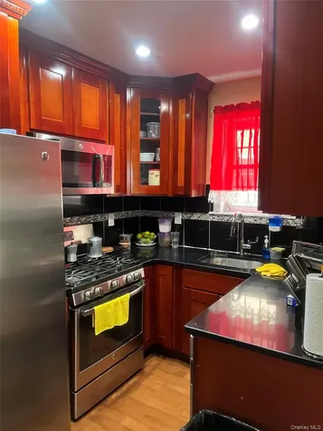 547 S 11th Avenue Mount Vernon NY 10550