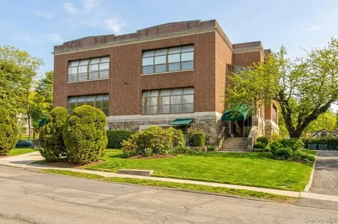 33 Roselle Avenue Pleasantville NY 10570