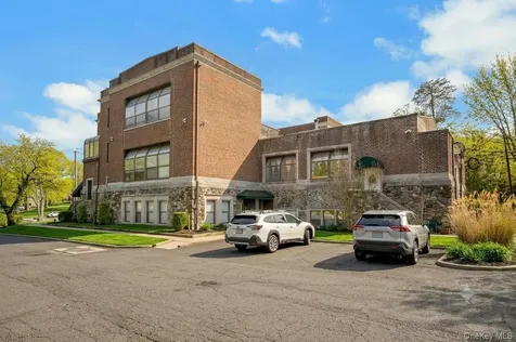 33 Roselle Avenue Pleasantville NY 10570