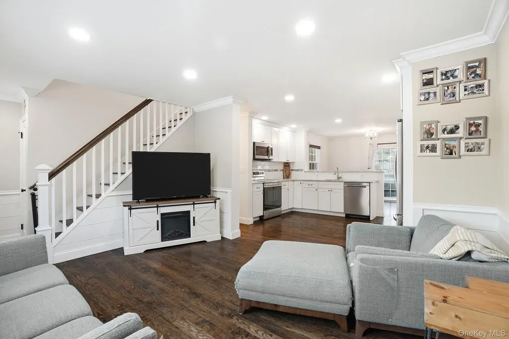 13 Jane Street Poughkeepsie NY 12603