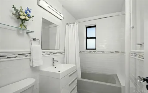 412 Munro Avenue Mamaroneck NY 10543