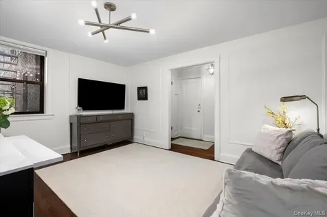 412 Munro Avenue Mamaroneck NY 10543