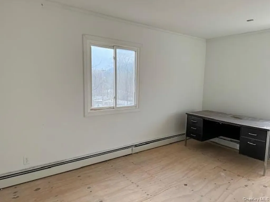 2960 Us Route 9w New Windsor NY 12553