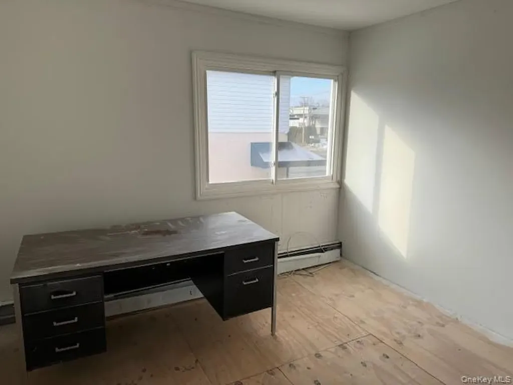 2960 Us Route 9w New Windsor NY 12553