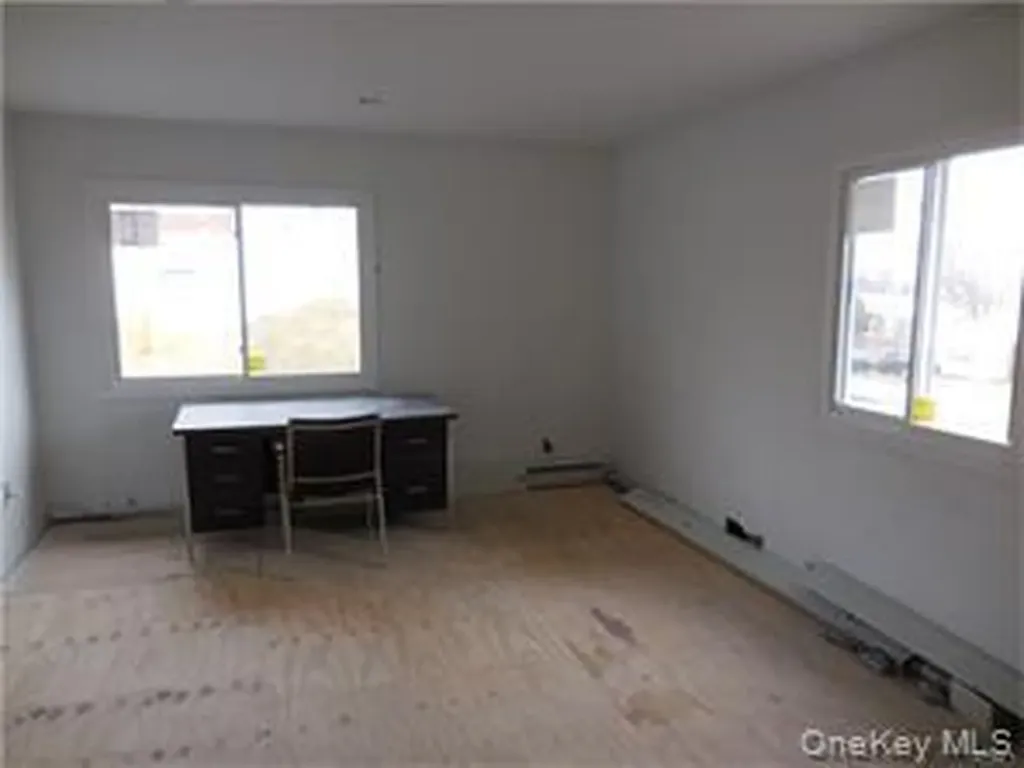 2960 Us Route 9w New Windsor NY 12553
