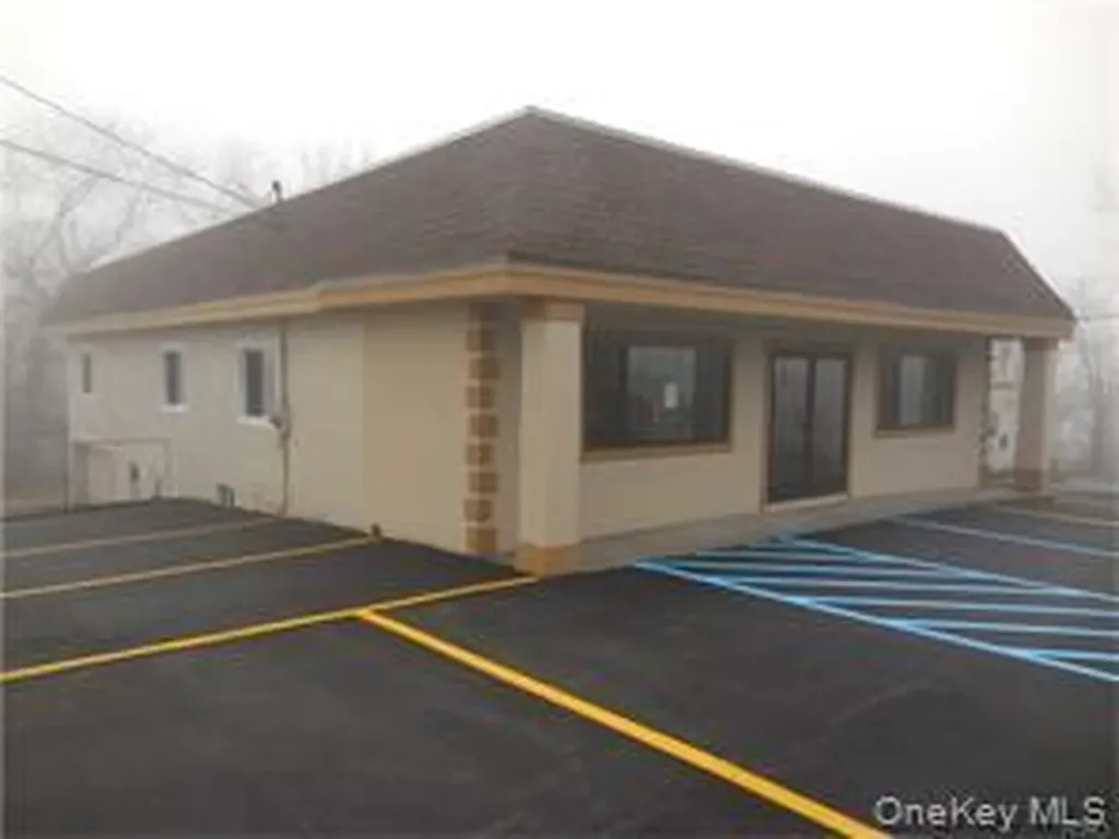 2960 Us Route 9w New Windsor NY 12553