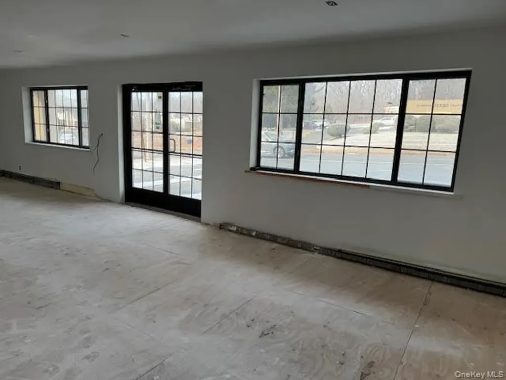2960 Us Route 9w New Windsor NY 12553