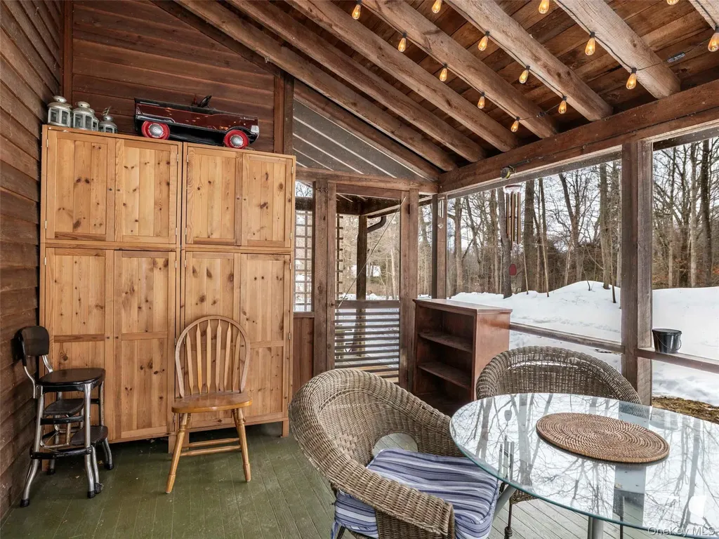 74 Lemon Lane Rhinebeck NY 12572