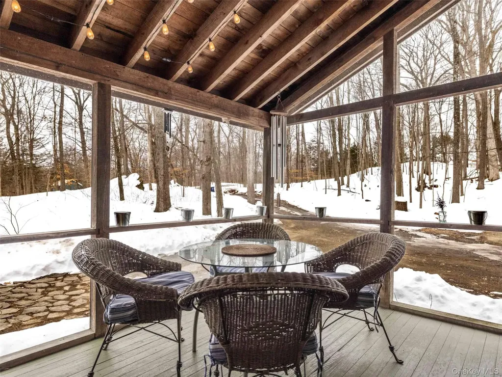 74 Lemon Lane Rhinebeck NY 12572