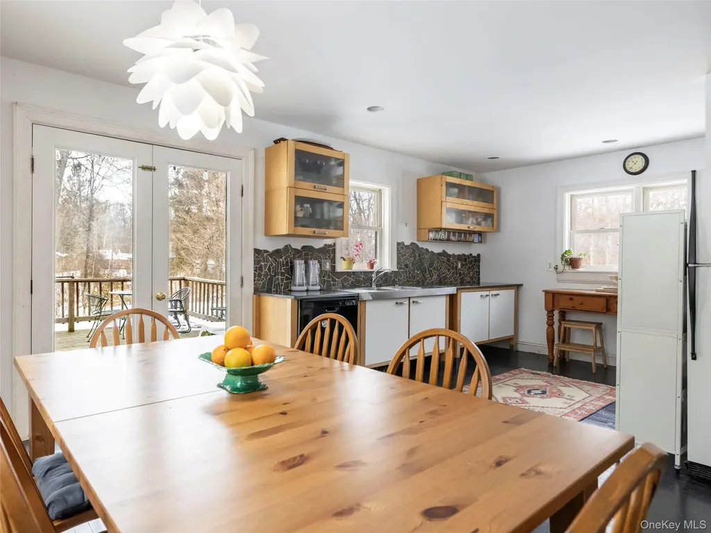 74 Lemon Lane Rhinebeck NY 12572