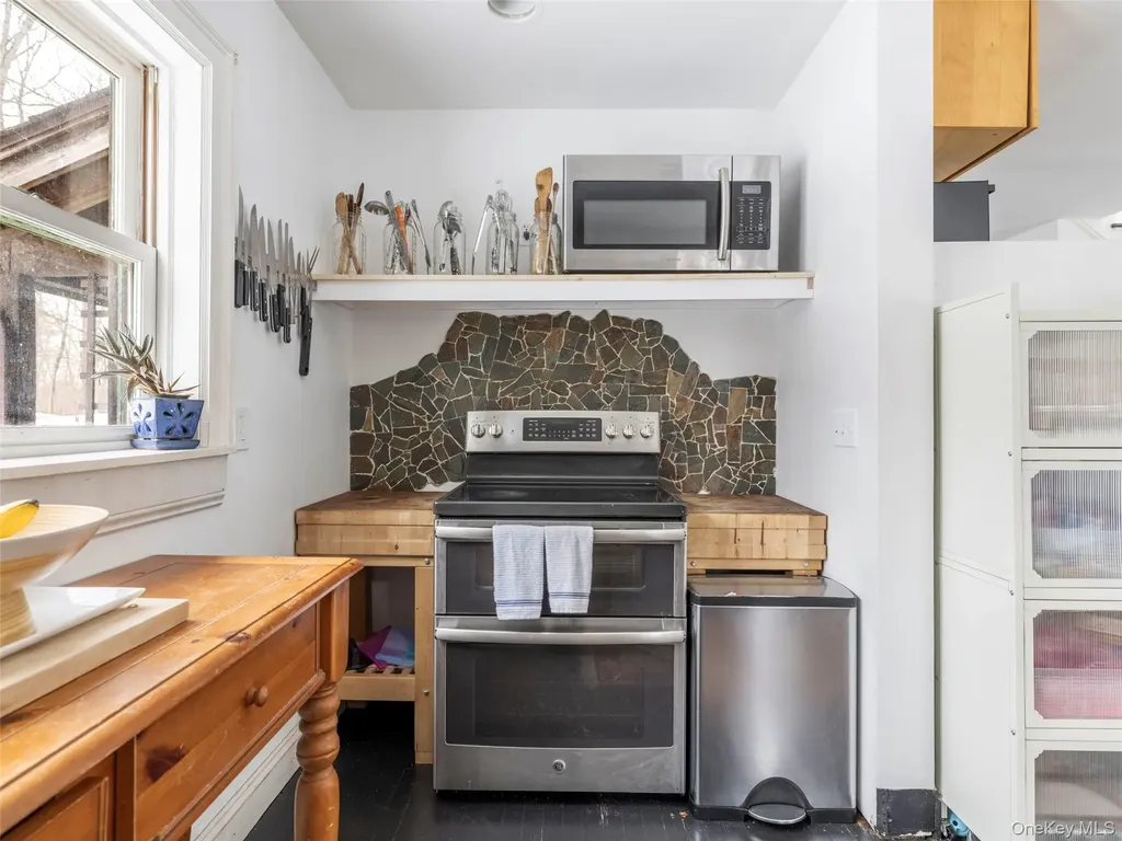 74 Lemon Lane Rhinebeck NY 12572
