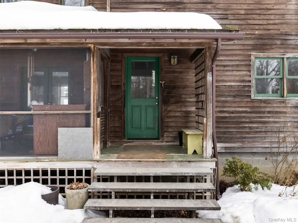 74 Lemon Lane Rhinebeck NY 12572