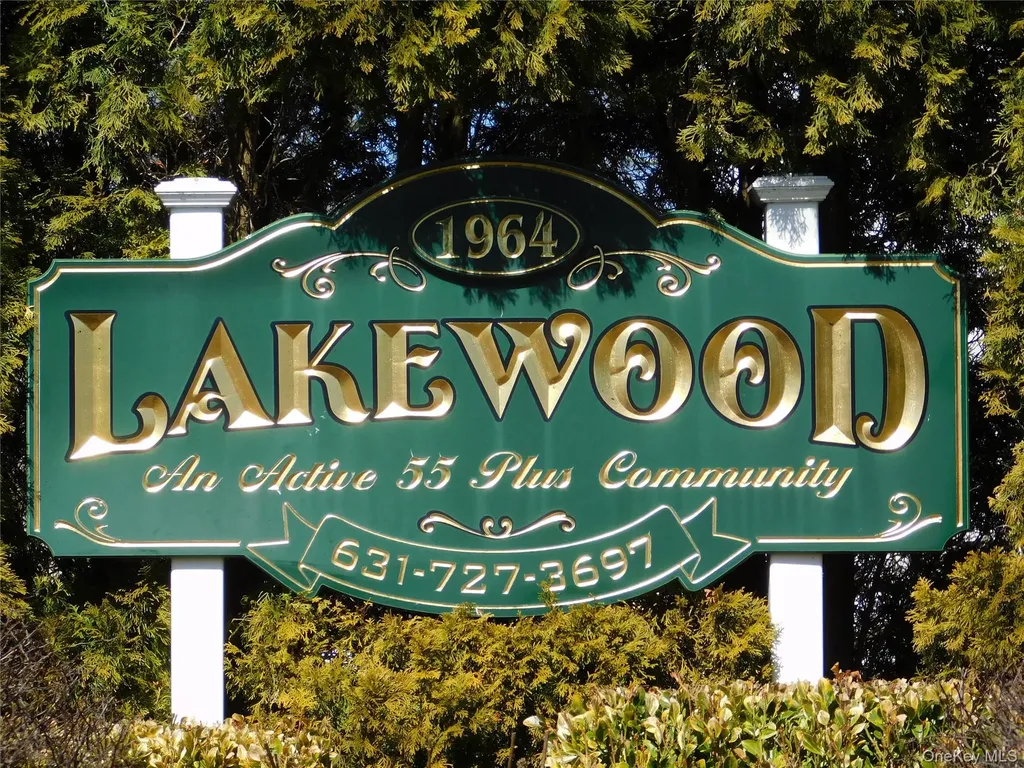 Calverton NY 11933