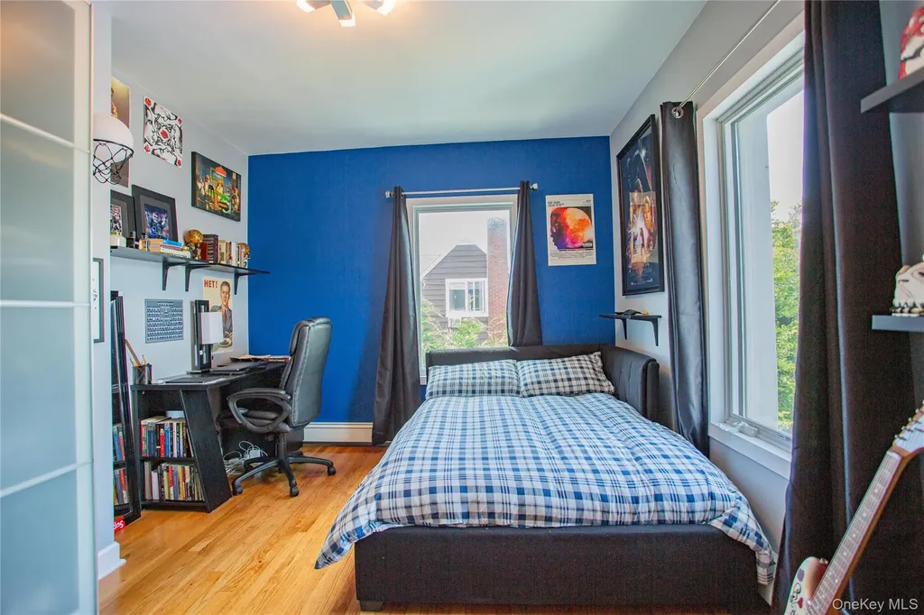 165 W Walnut Street Long Beach NY 11561