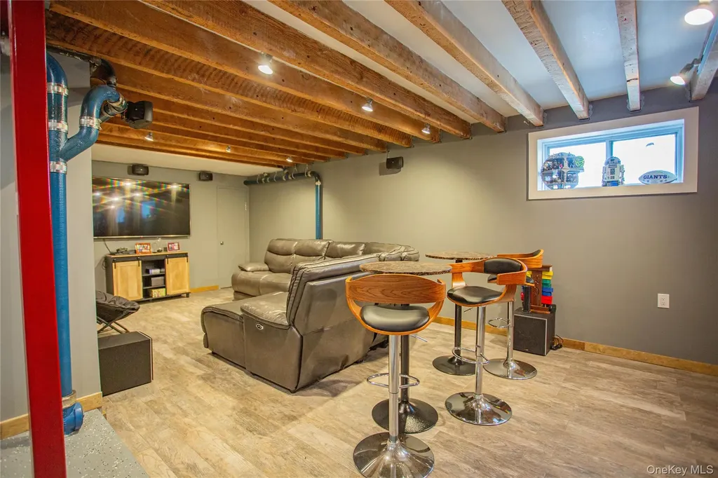 165 W Walnut Street Long Beach NY 11561