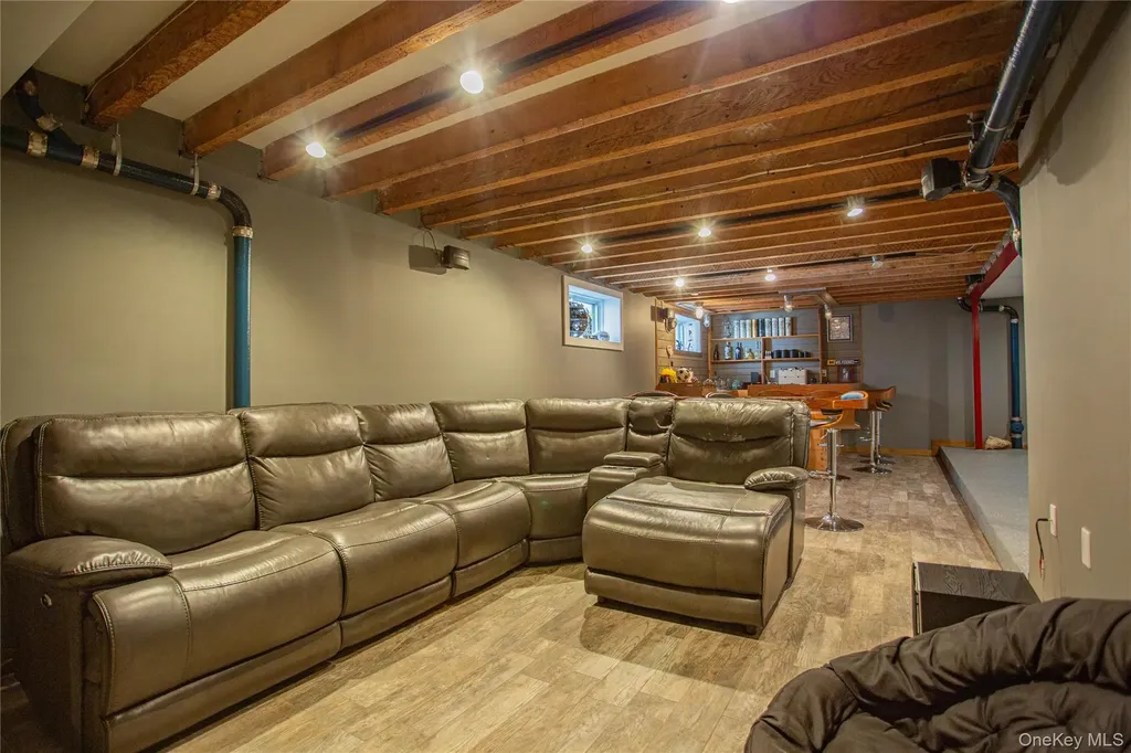 165 W Walnut Street Long Beach NY 11561