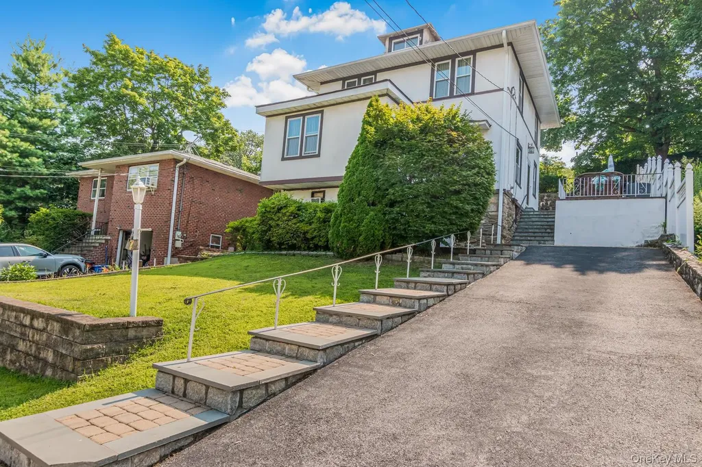 7 Elaine Terrace Yonkers NY 10701