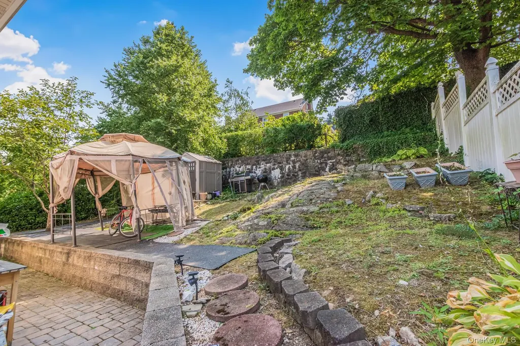 7 Elaine Terrace Yonkers NY 10701