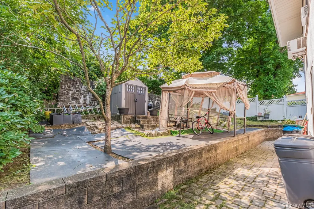 7 Elaine Terrace Yonkers NY 10701