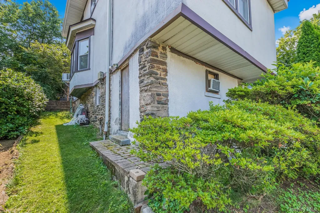 7 Elaine Terrace Yonkers NY 10701