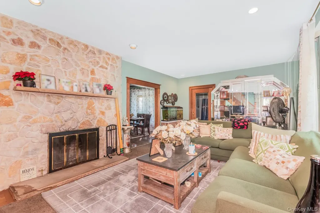 7 Elaine Terrace Yonkers NY 10701