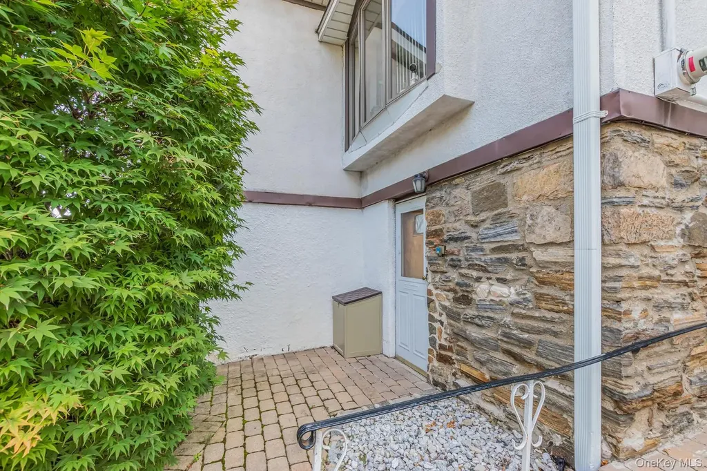 7 Elaine Terrace Yonkers NY 10701