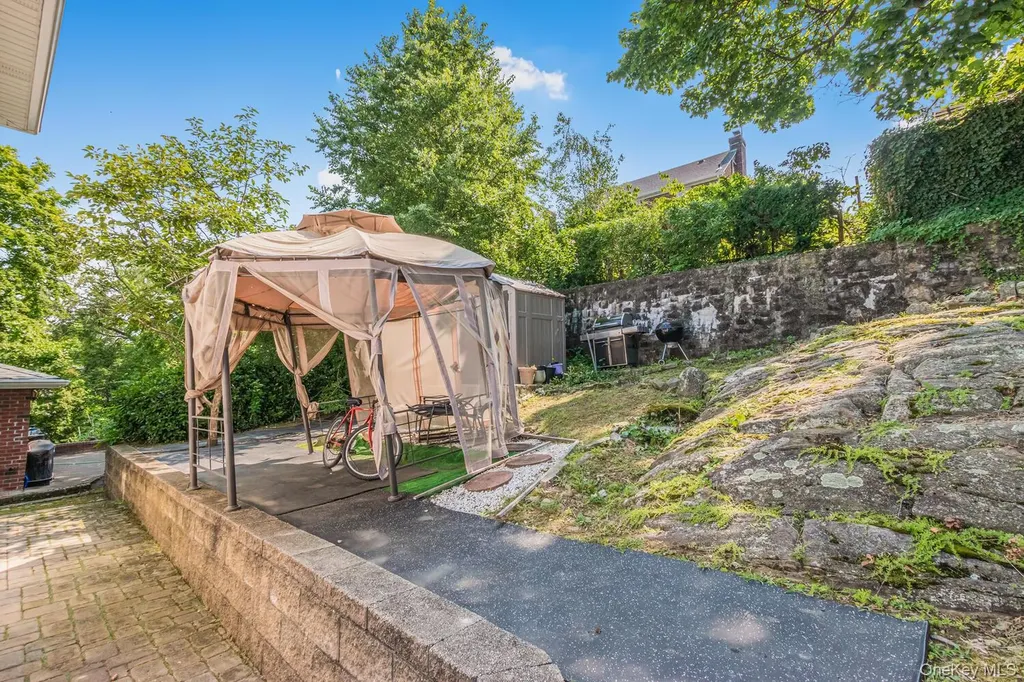 7 Elaine Terrace Yonkers NY 10701