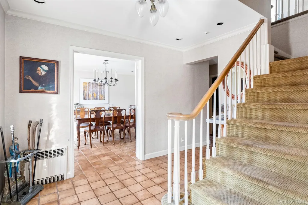 9 Chester Drive Great Neck NY 11021