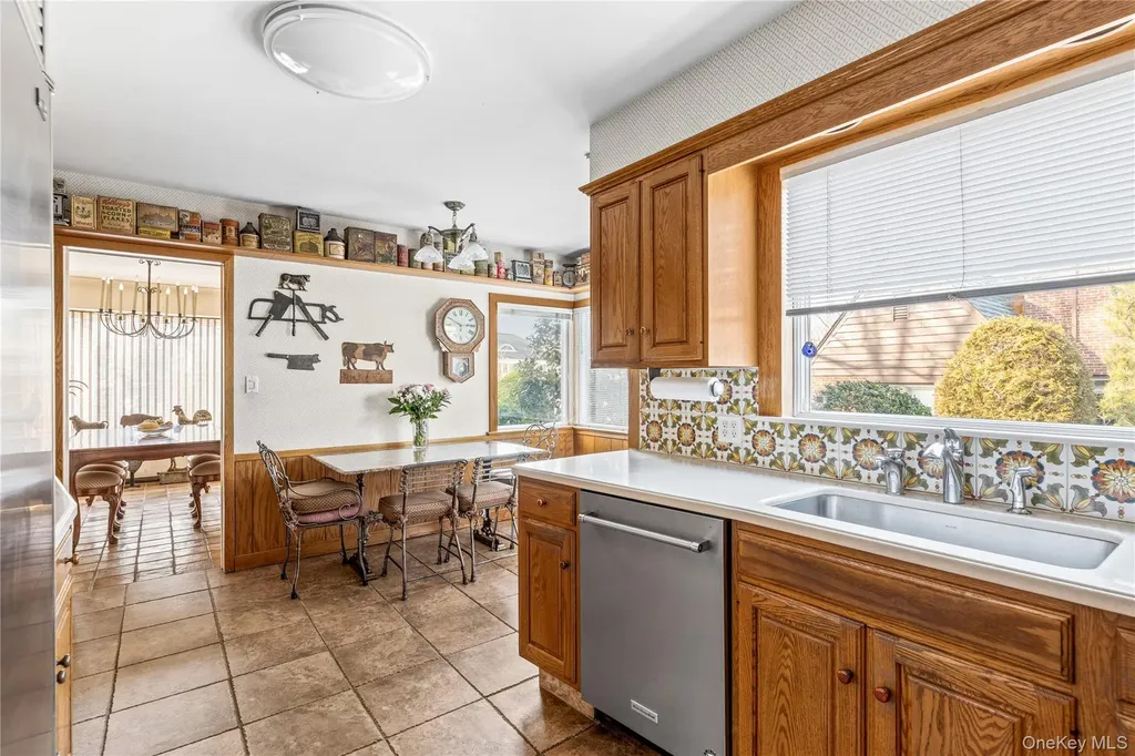 9 Chester Drive Great Neck NY 11021