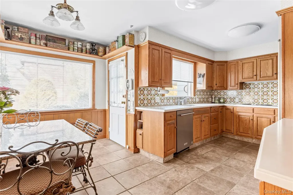 9 Chester Drive Great Neck NY 11021