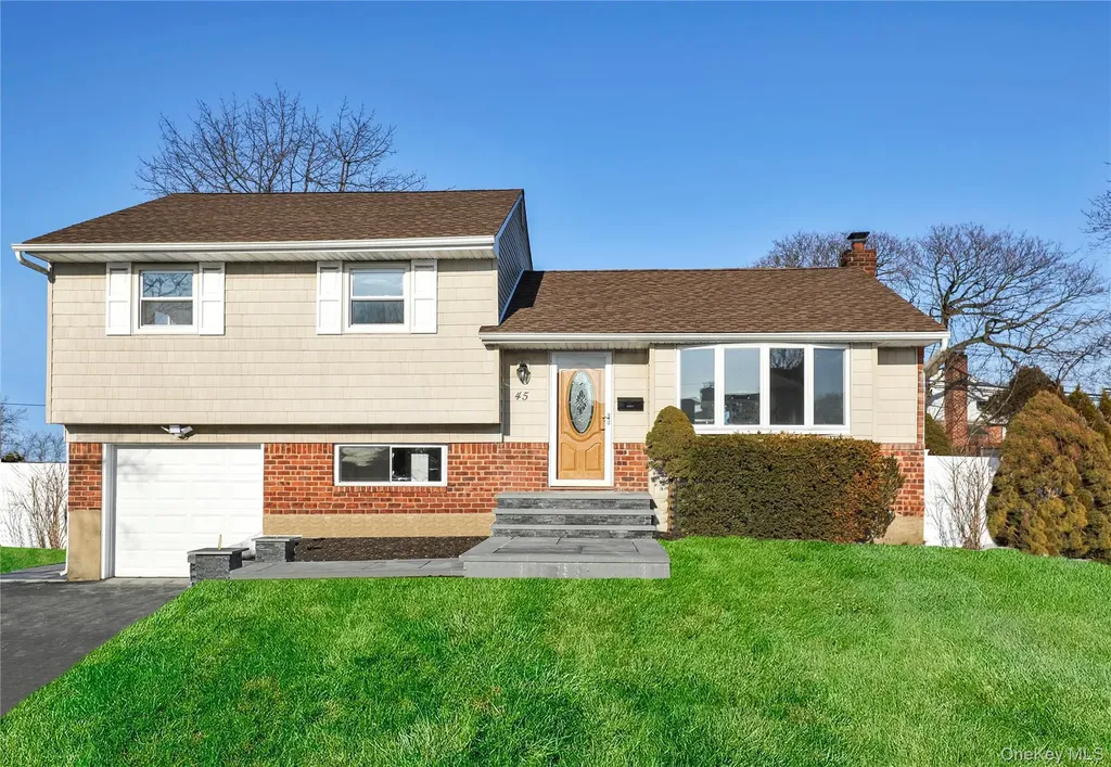 45 Colony Lane Syosset NY 11791