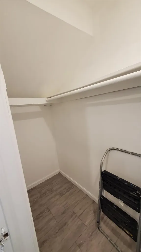 11 Idaho Coram NY 11727
