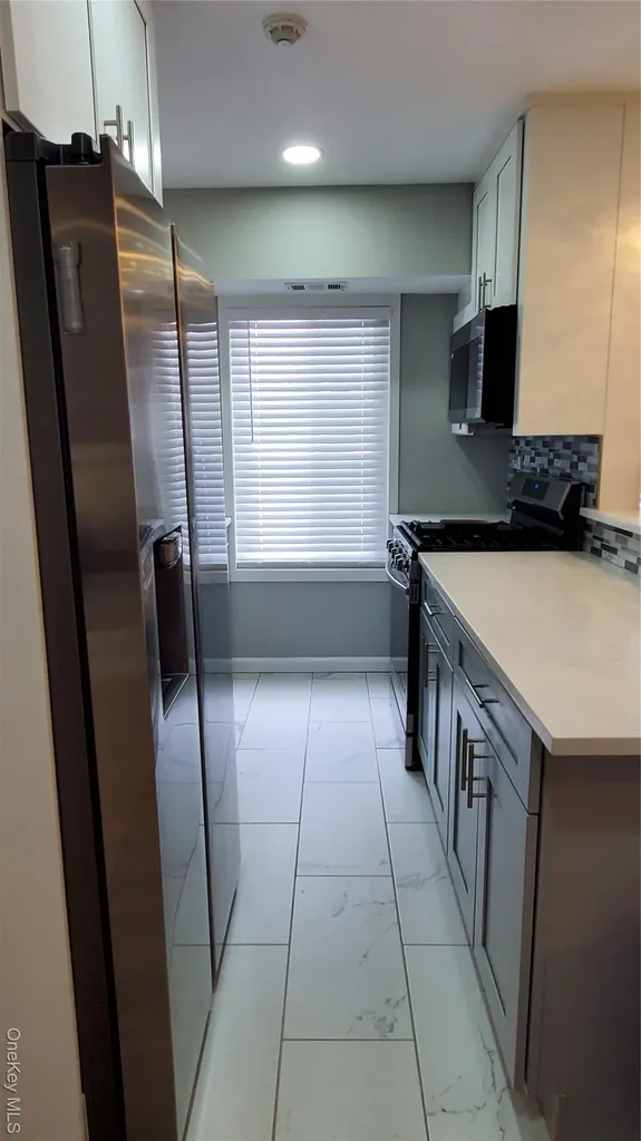 11 Idaho Coram NY 11727