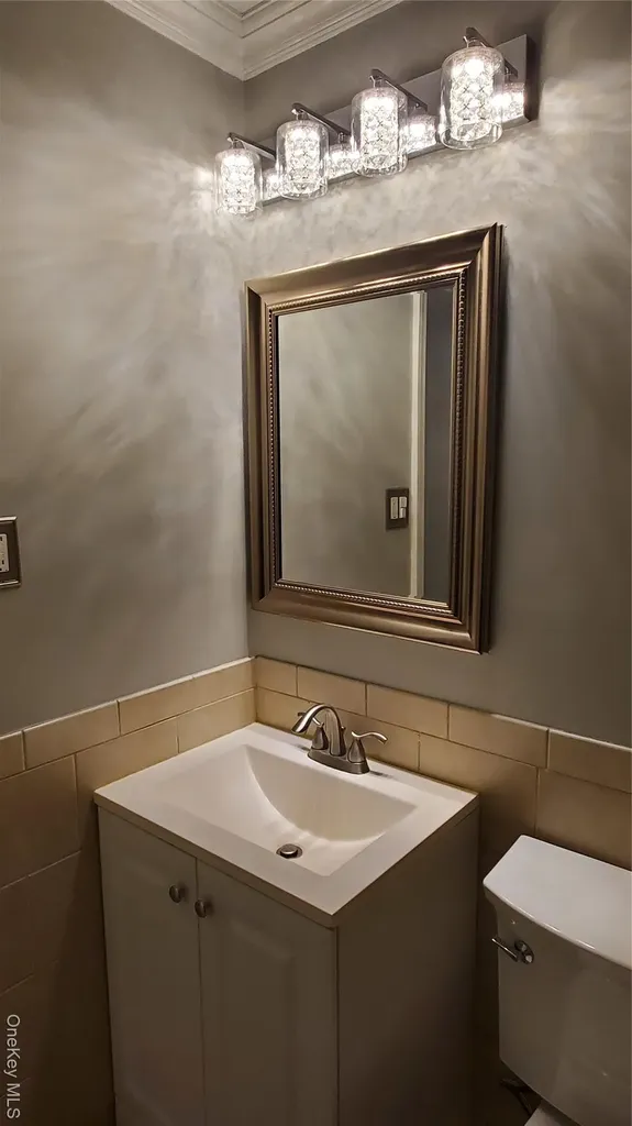 11 Idaho Coram NY 11727
