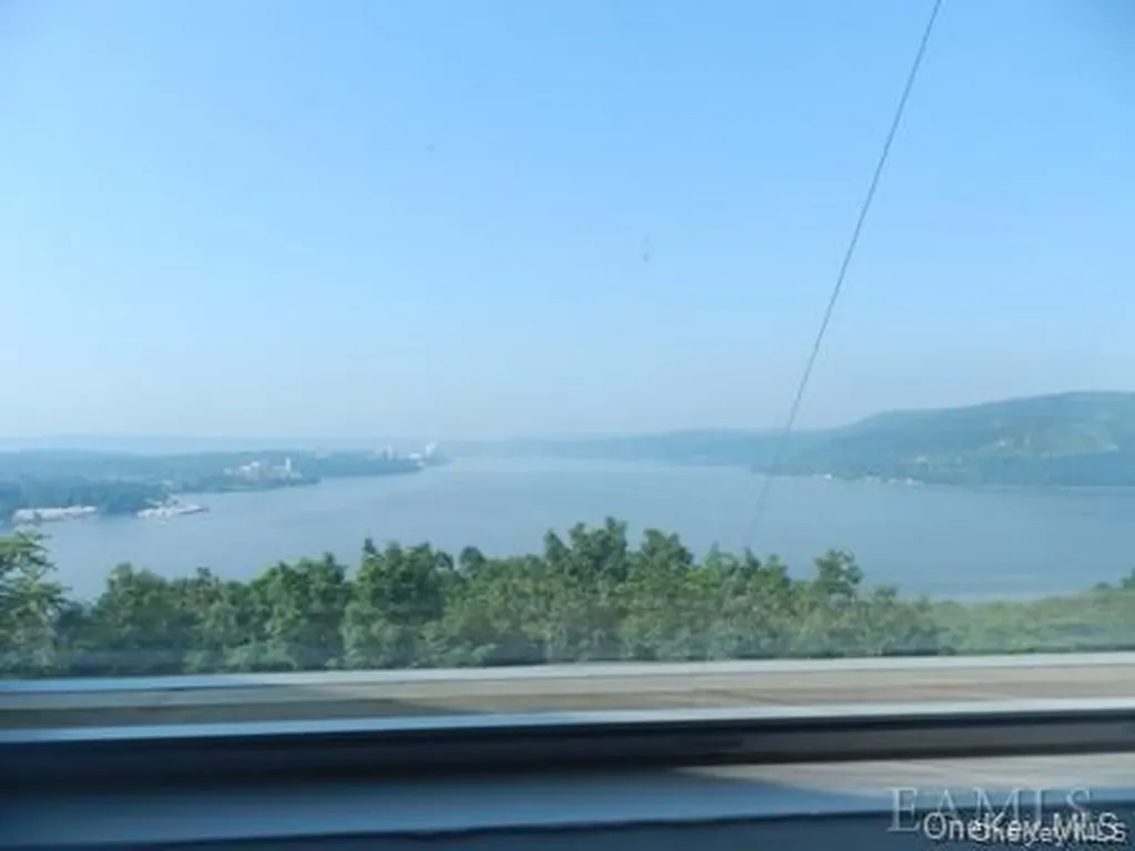 304 Chateau Rive Street Peekskill NY 10566