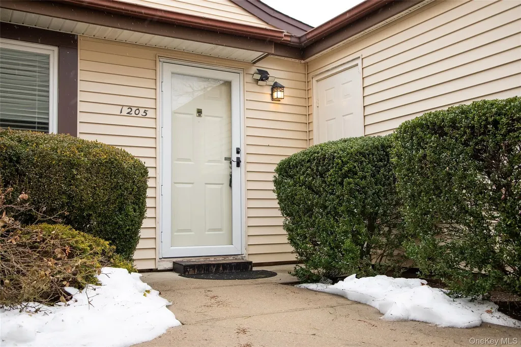 1205 Gotham Drive Saint James NY 11780