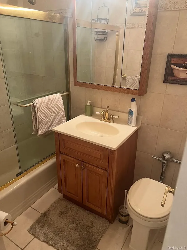 151-20 88 Street Howard Beach NY 11414